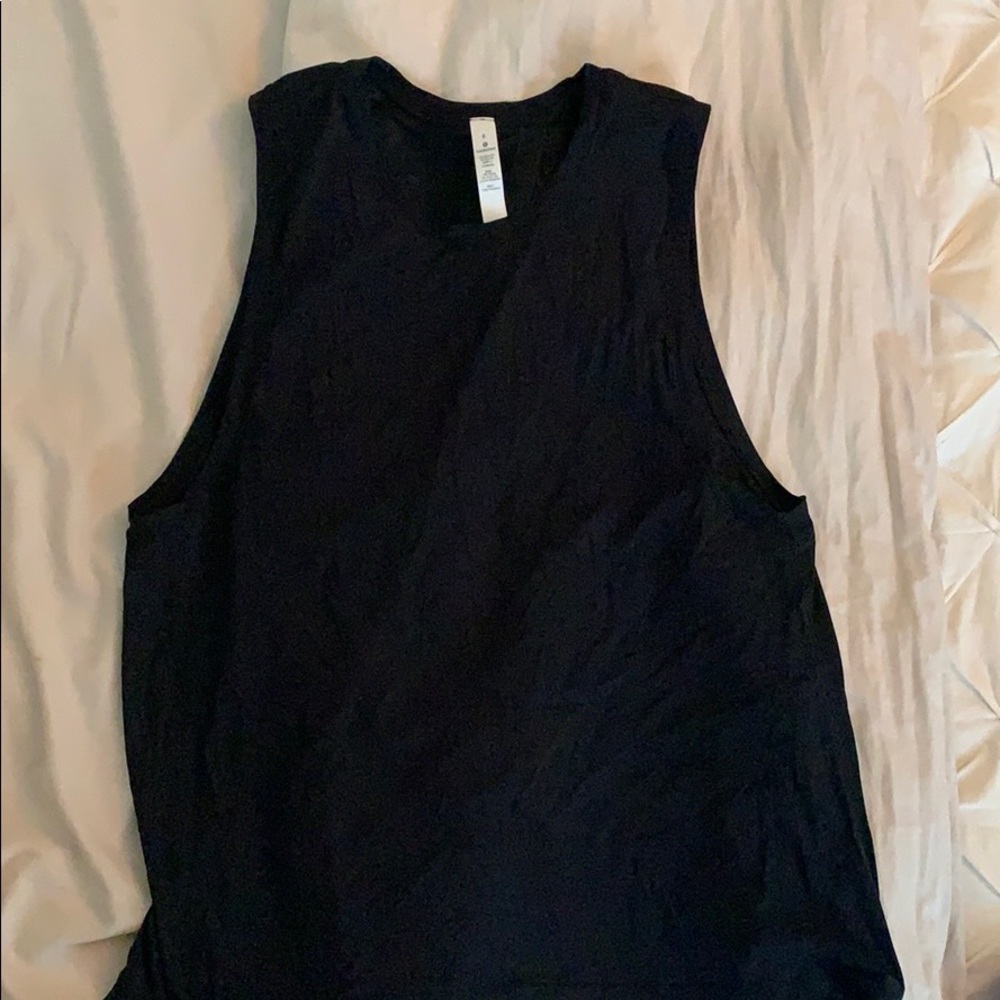 Black Lululemon shirt